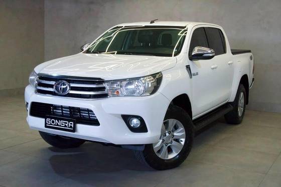 TOYOTA HILUX 2.8 SRV 4X4 CD 16V DIESEL 4P AUTOMÁTICO TOYOTA HILUX 2.8 SRV 4X4 CD 16V DIESEL 4P AUTOMÁTICO